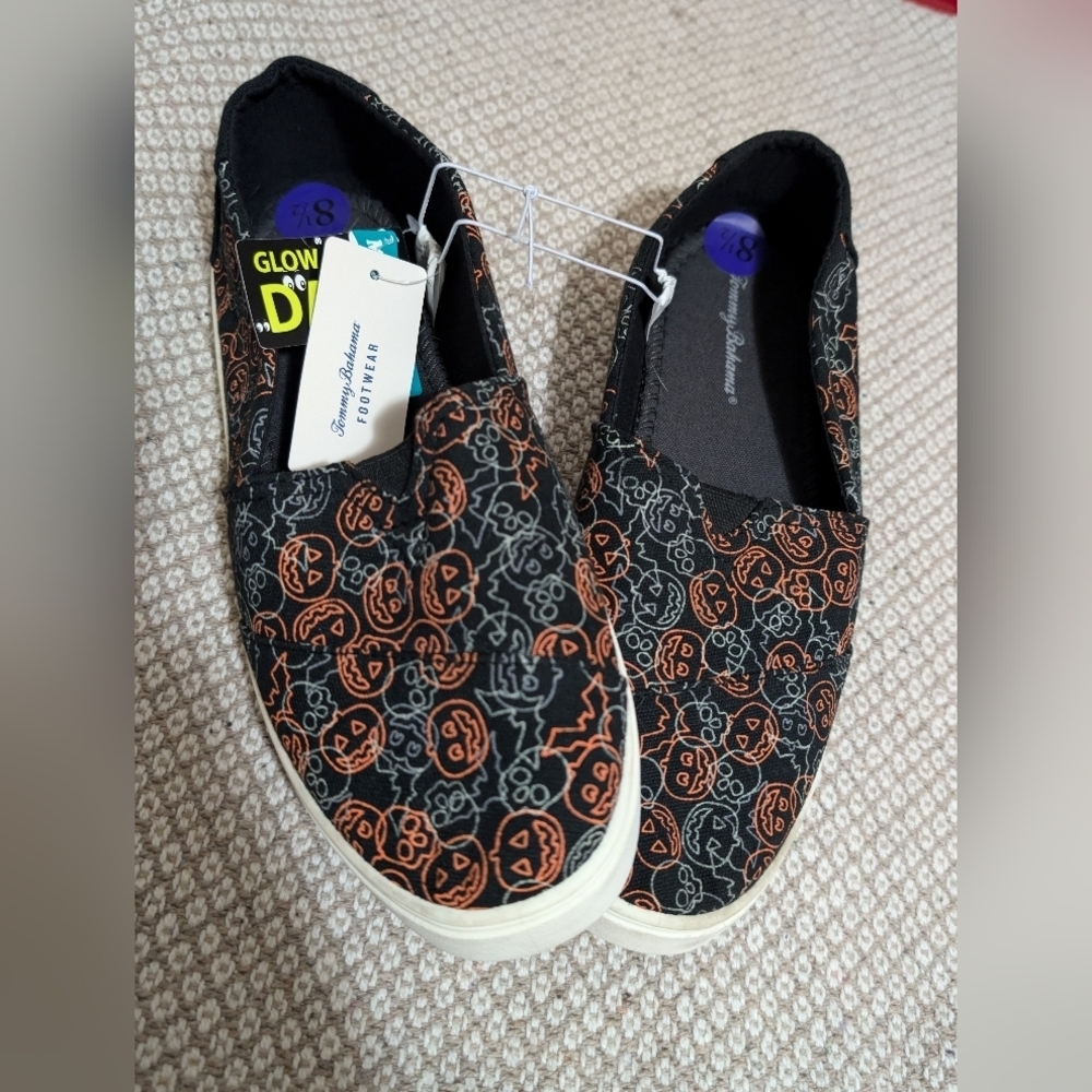 Tommy Bahama Halloween Themed Slip-On Shoes Memory Foam Glow In The Dark - Picture 6 of 9